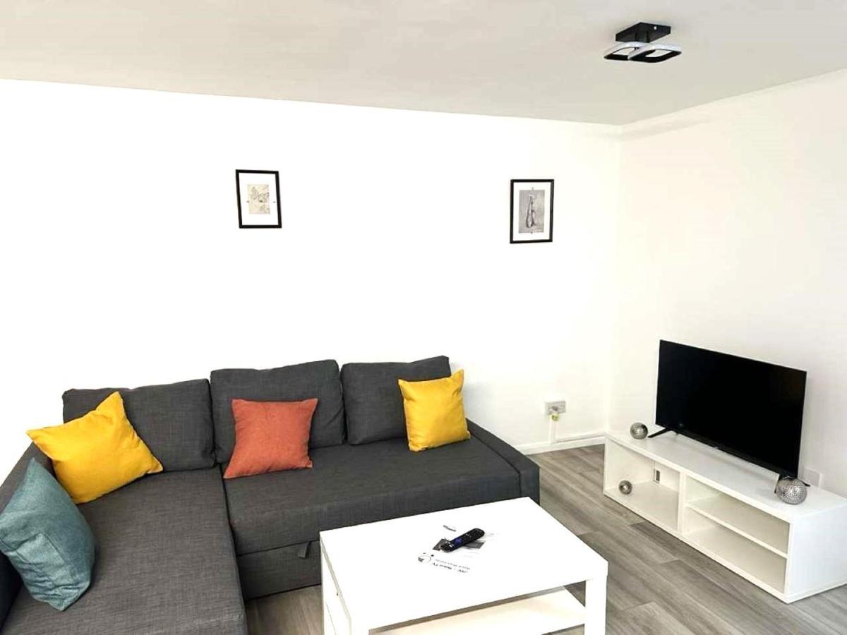 לונדון Stylish Apartment At Carlton Grove מראה חיצוני תמונה