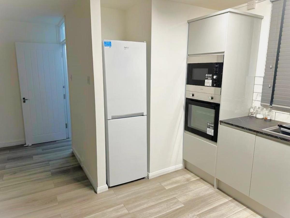 לונדון Stylish Apartment At Carlton Grove מראה חיצוני תמונה