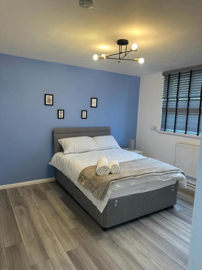 לונדון Stylish Apartment At Carlton Grove מראה חיצוני תמונה