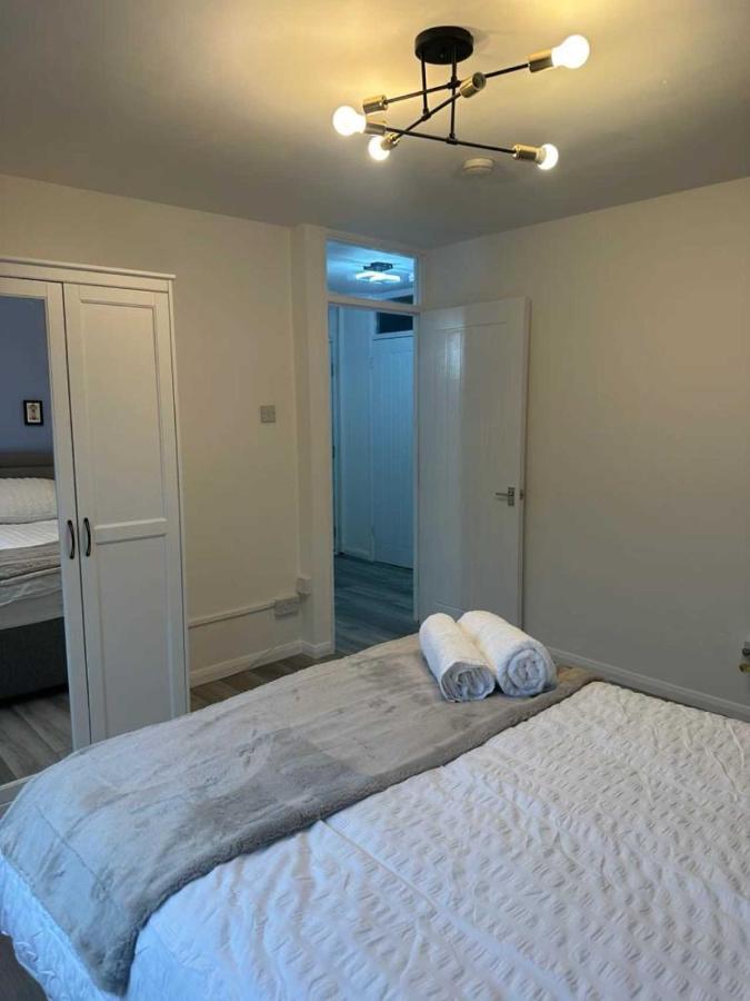 לונדון Stylish Apartment At Carlton Grove מראה חיצוני תמונה